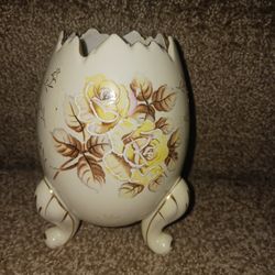 Beautiful Vintage Planter 