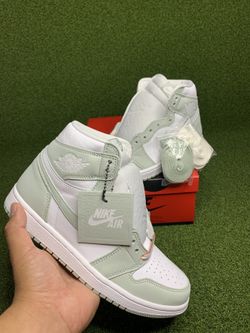 Jordan 1 “ Seafoam “ Size 8.5w
