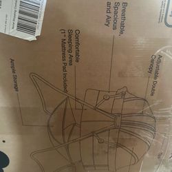 Dream on me Karley bassinet  Used, stains on mattress   Free for someone in need