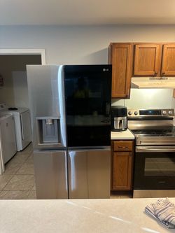 LG French Door Refrigerator with InstaView