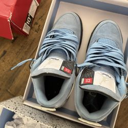 UNC Jordan 4