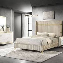 Brand New Elegant 4pc Queen Size Bed Set