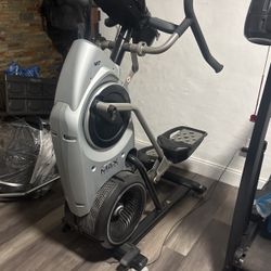 Max Trainer M7