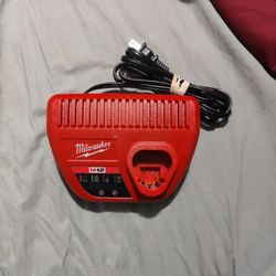Milwaukee M12 Charger 