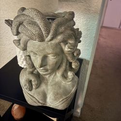 Medusa Candle 
