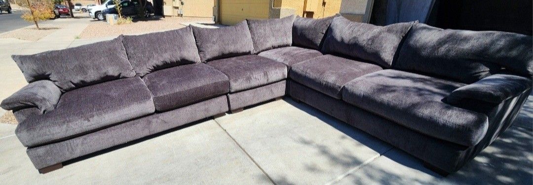 Large AFW Maren Sectional Couch + DELIVERY