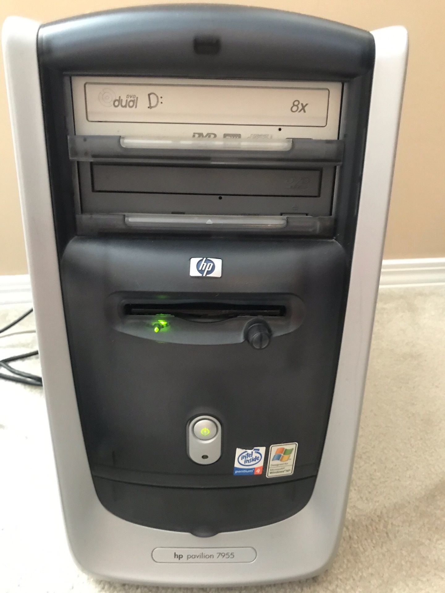 HP Pavillion 7955 tower computer