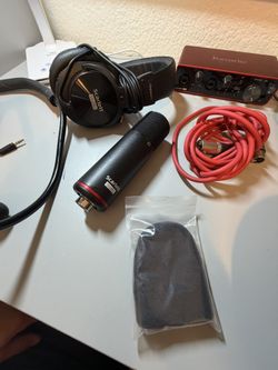 Focusrite SCARLETT Solo STUDIO 3rd Gen Interface +Mic+ Filter