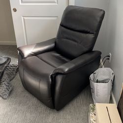 Like New Leather Power Recliner 