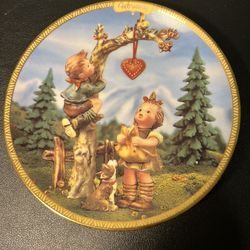 The Bradford Exchange 1999 Hummel Season Of Joy February Perpetual Calendar NIB 5.75”