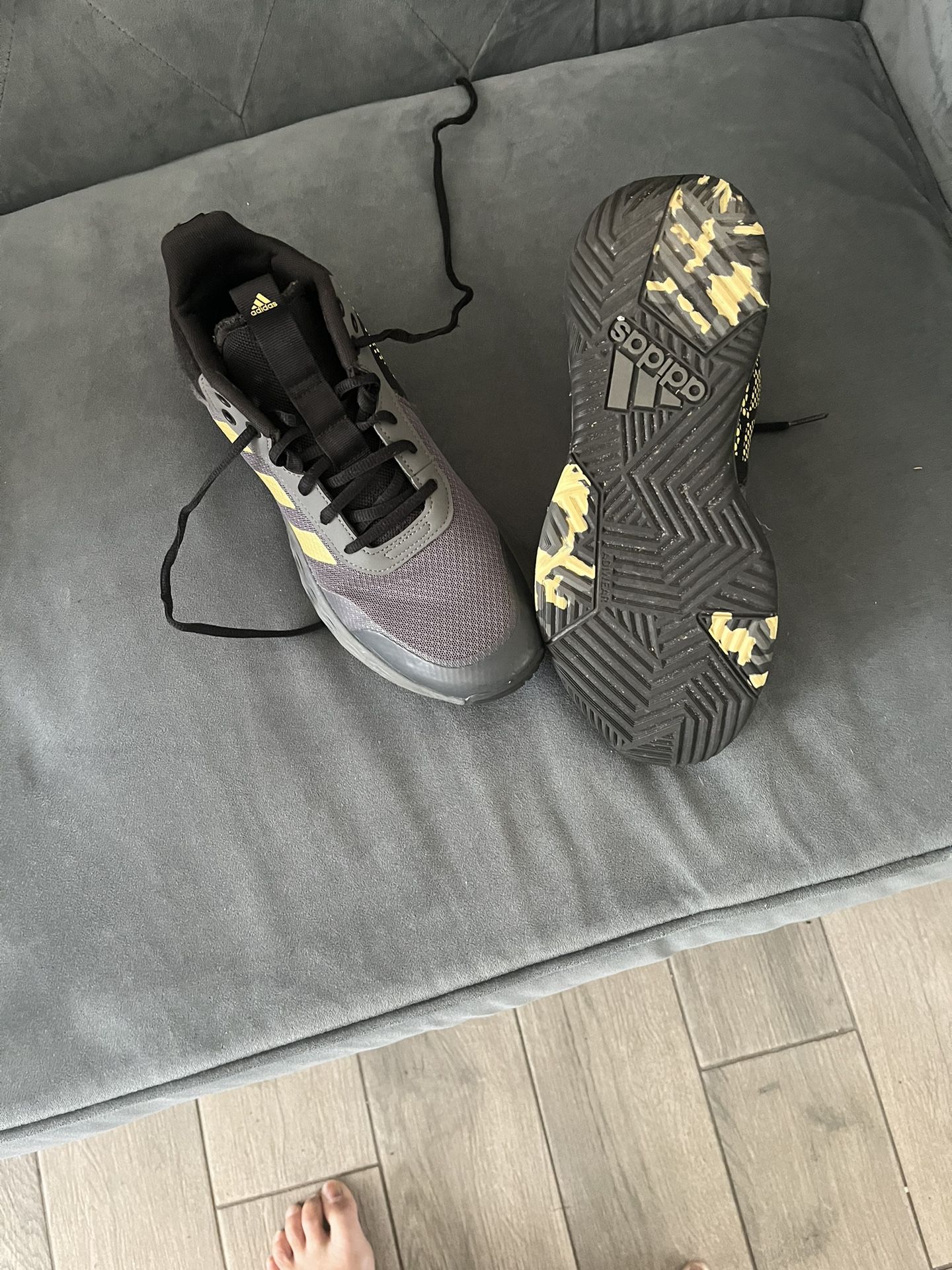 Men’s Adidas 8.5 Shoes