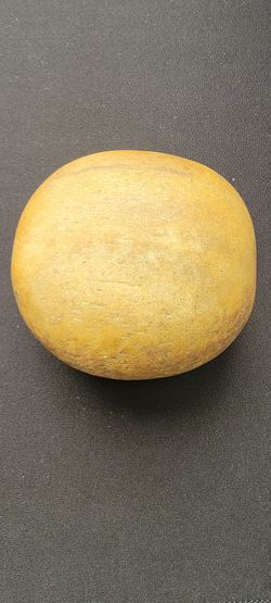 🌕 Authentic Moon Rock from Sirius Collector – Rare Yellowish Lunar Stone Display Piece

Description:

Bring the mystery of outer space into your hand