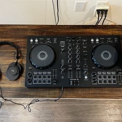 DJ Setup Bundle – Pioneer FLX4, Studio Monitors, M&D Leica 0.95 Headphones