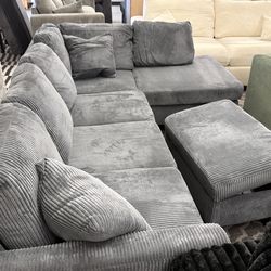 New sectional couch with ottoman / free delivery