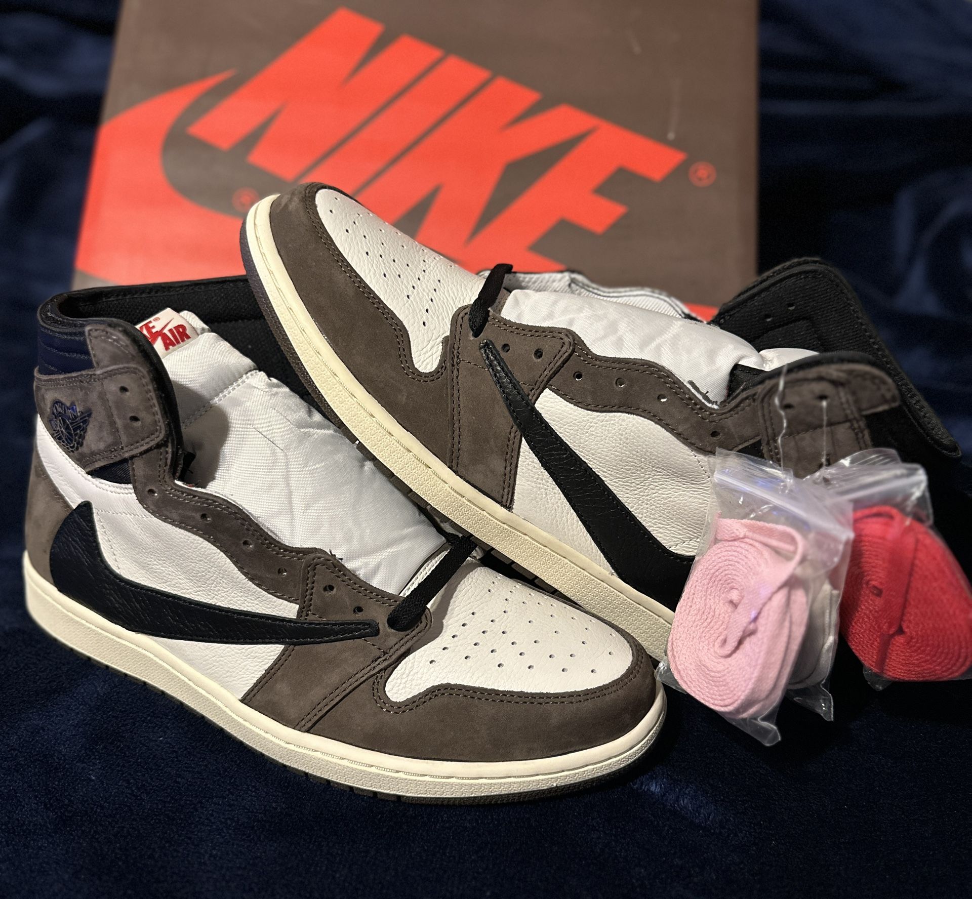 Jordan 1 High Travis Scott “Mocha” Size 13
