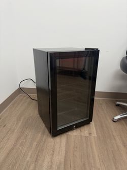 Beverage/ Mini Fridge