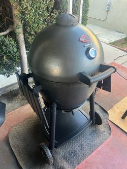 Char Griller Akorn