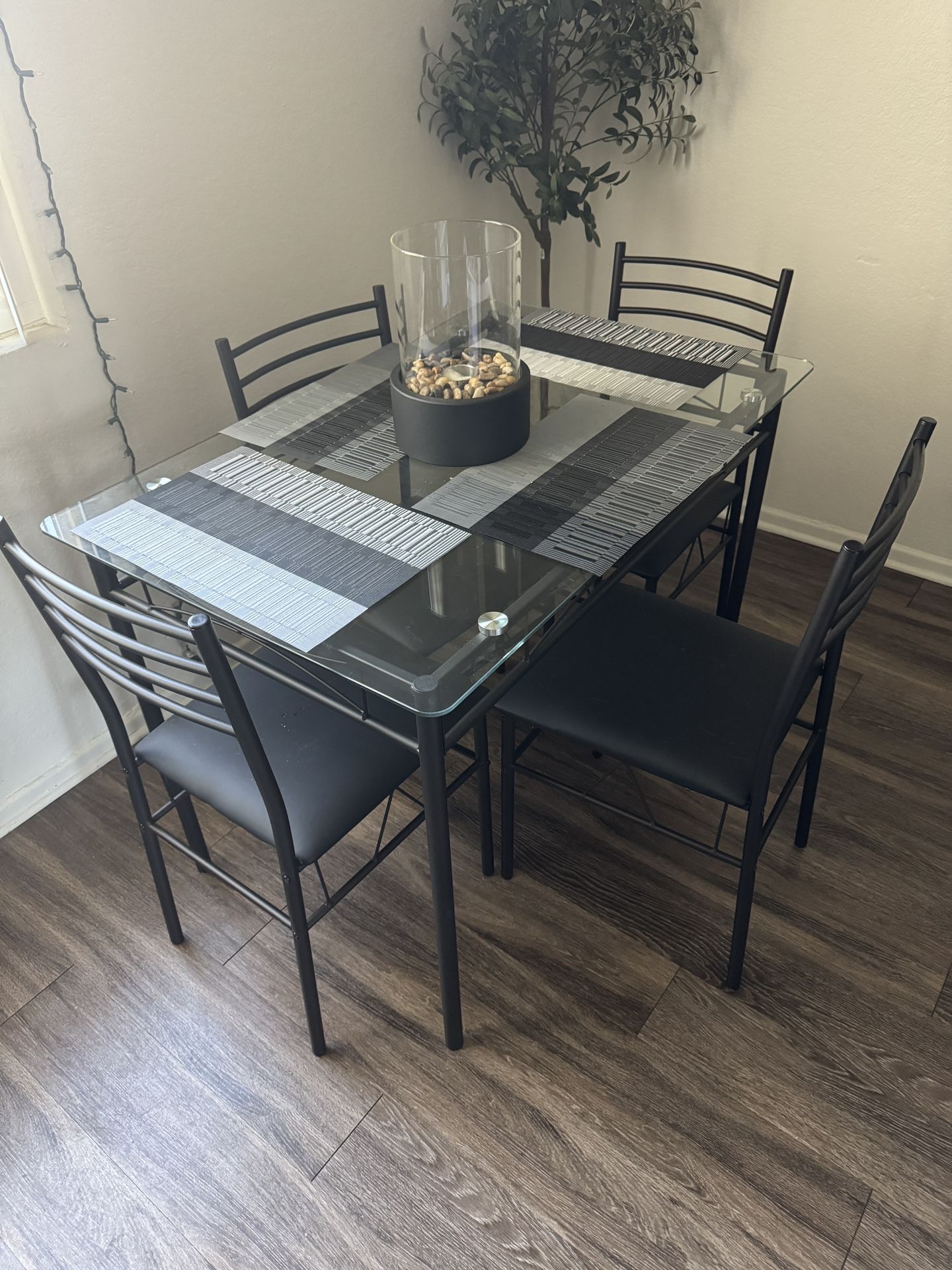 Dining Table Set