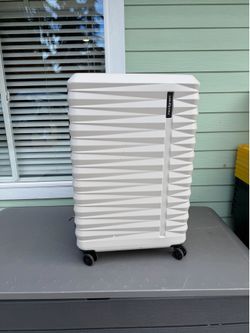 Hedgren Large Hardshell Spinner Suitcase White Expandable Luggage