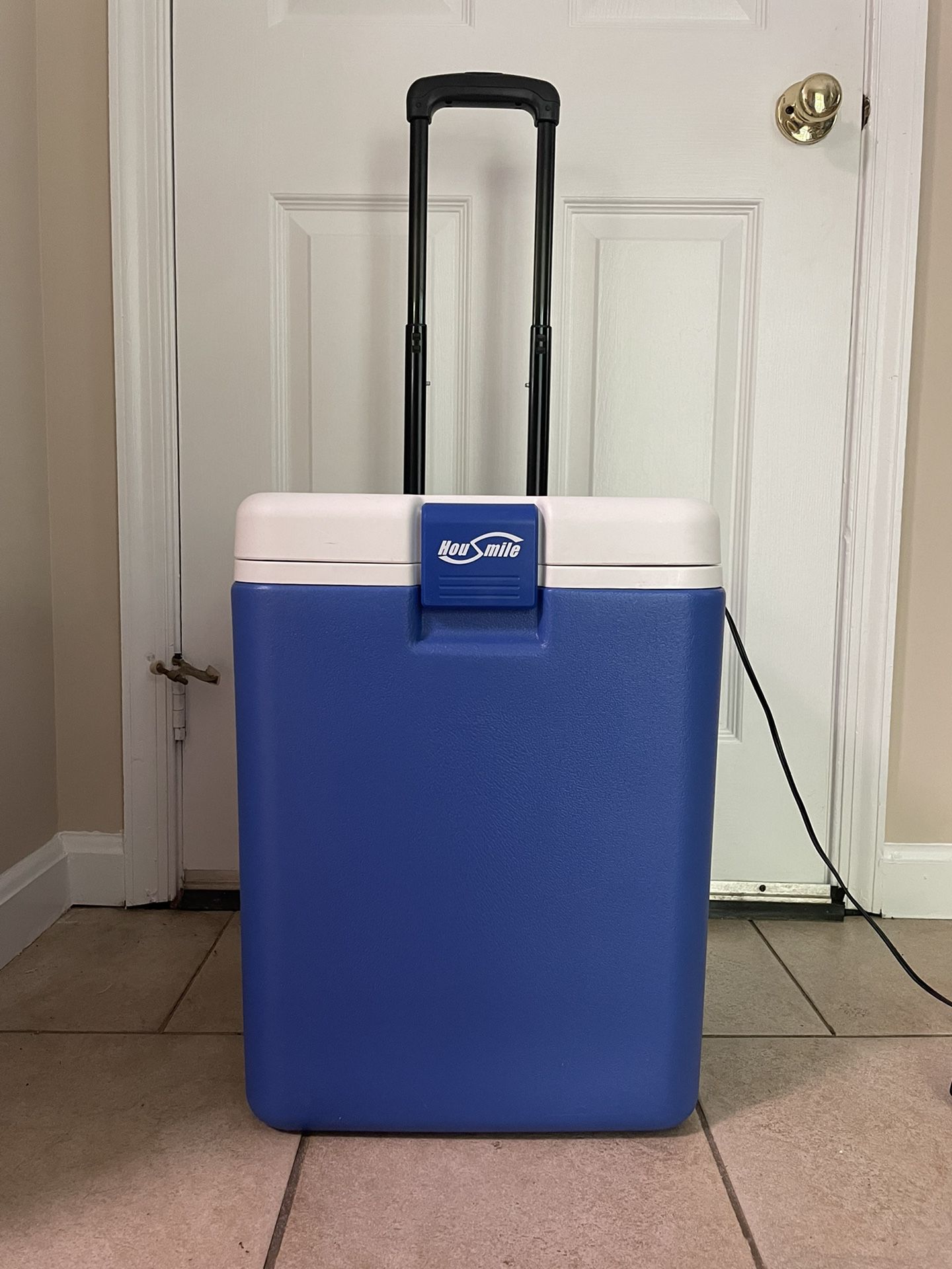 Housmile electric-powered hot and cold roller cooler 