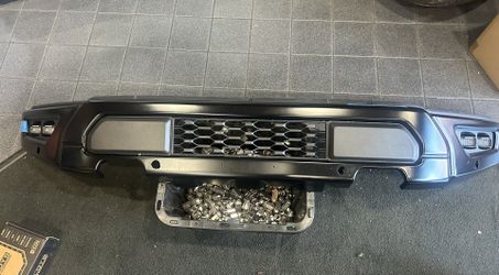 OEM 21-23 Ford Raptor R Factory Front Bumper