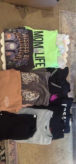 Women’s hoodie and pull over sweatshirts (11 items)