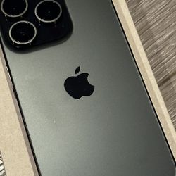 iPhone 15 pro 256gb 