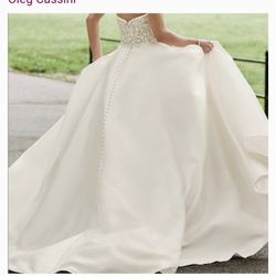 Oleg Cassini Wedding Dress, Crystal Encrusted Mikado Bridal ball gown. Ivory, Size  8
