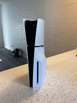 Barely Used PS5 DISC VERSION