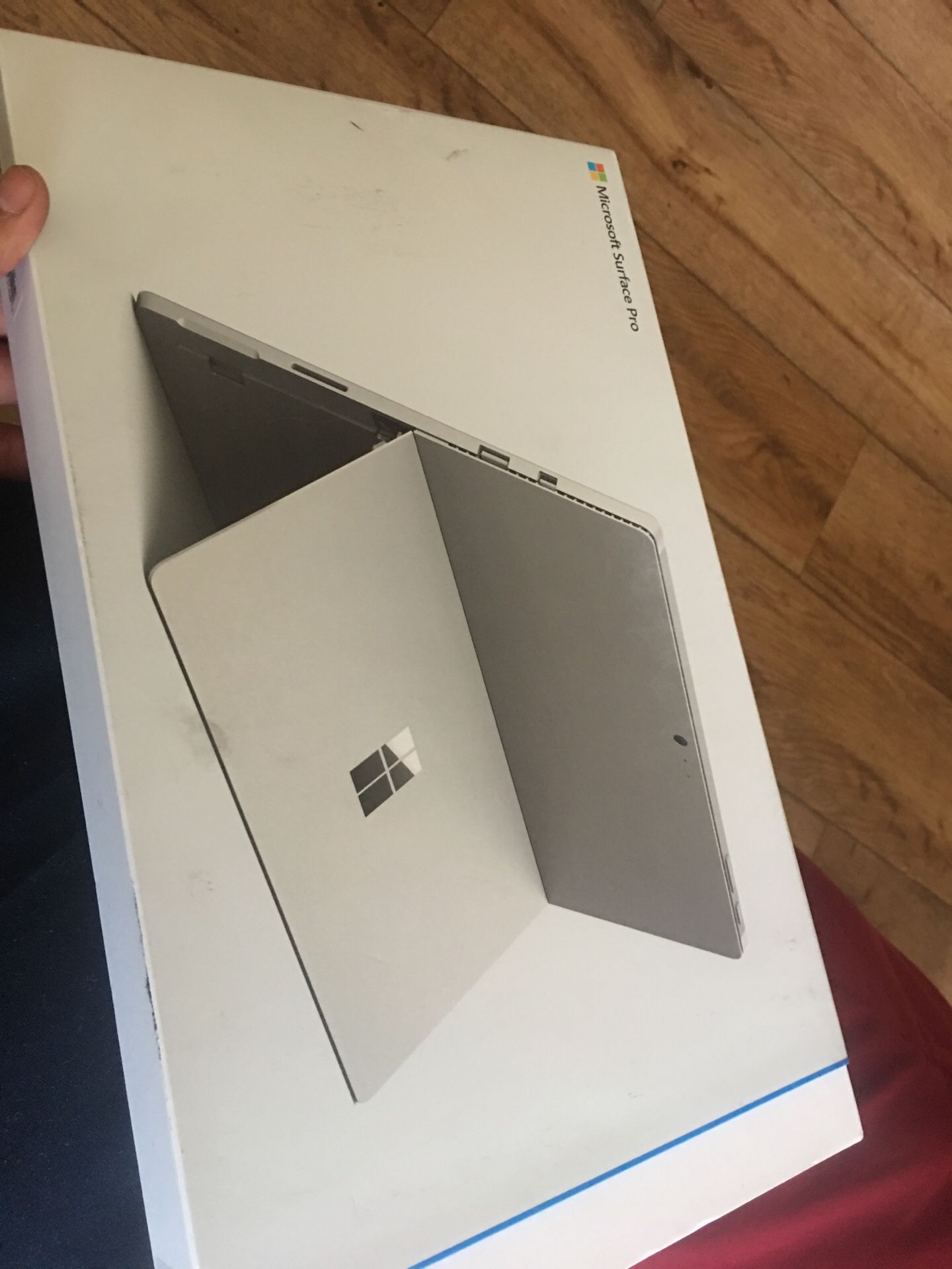 Microsoft surface pro (5th gen)