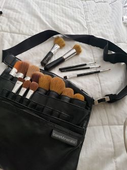 Bare Mineral brushes & professional makeup brush bag