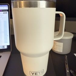 Yeti 35oz 