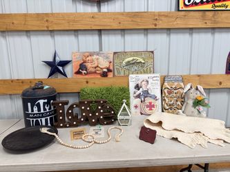 Home decor group.