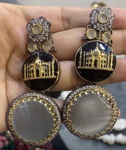 Sabyasachi. / Jewellery