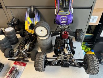 Losi 1:8 Nitro Buggy and Truggy Package