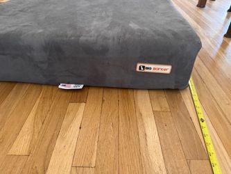 Big Barker L 7” Orthopedic Dog Bed with Headrest – Excellent Condition