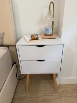 Modern White Nightstand with 2 Drawers – Mid Century Style