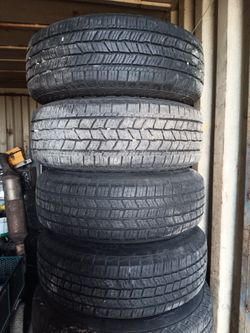 225 70 16 On 5×114.3 Or 5 41/2 Bolt Came Off  Ford Explorer Tires All Like New Tread Rims Need Cleaned Up A Bit But Ready To Bolt On . 