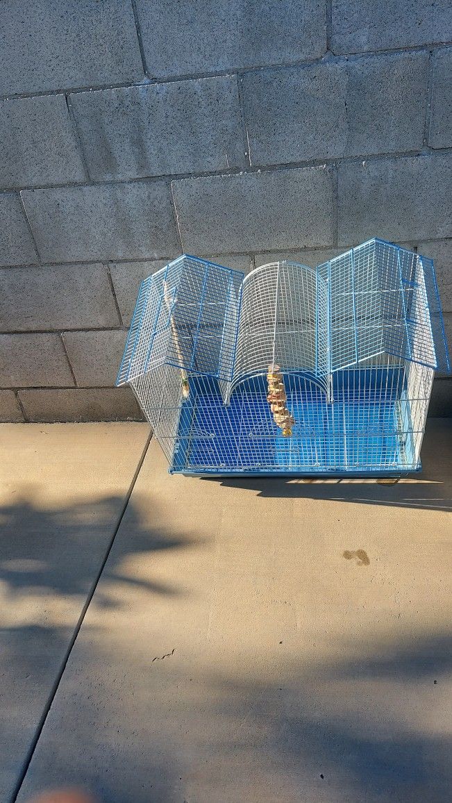 BIRDS  OR PARAKEETS MEDIUM CAGE