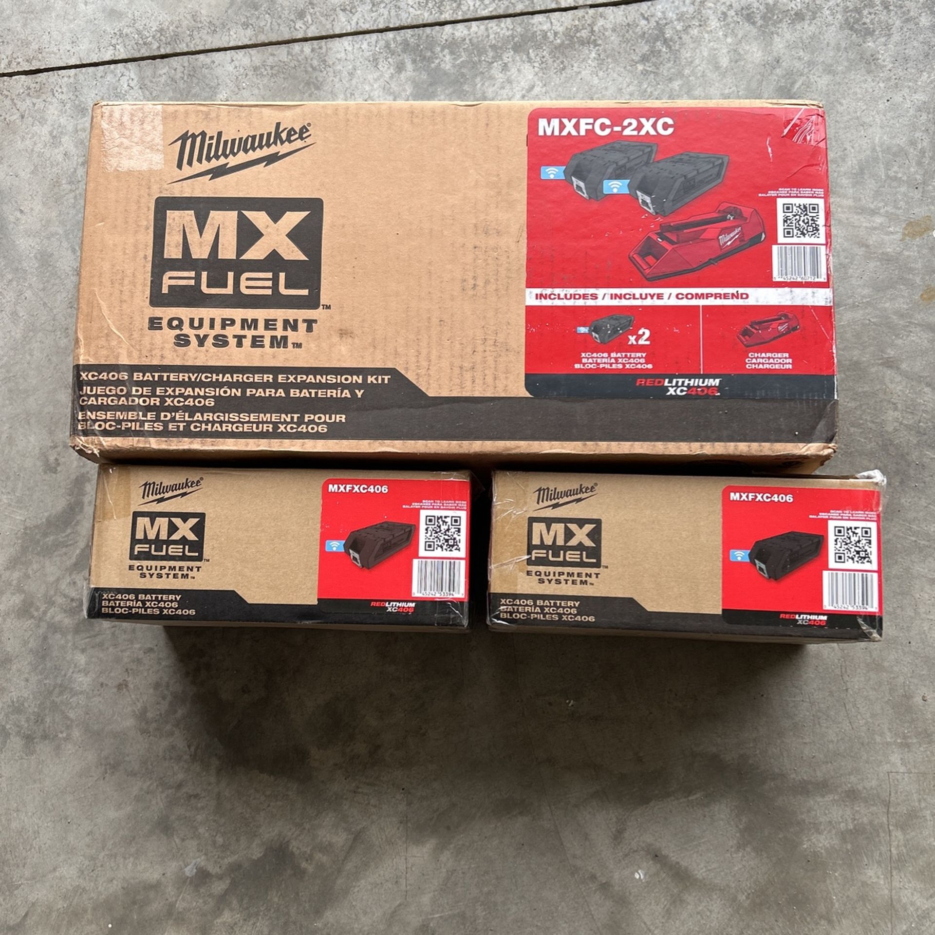 Milwaukee MX Fuel Battery Charger + (4) XC406 Batteries 