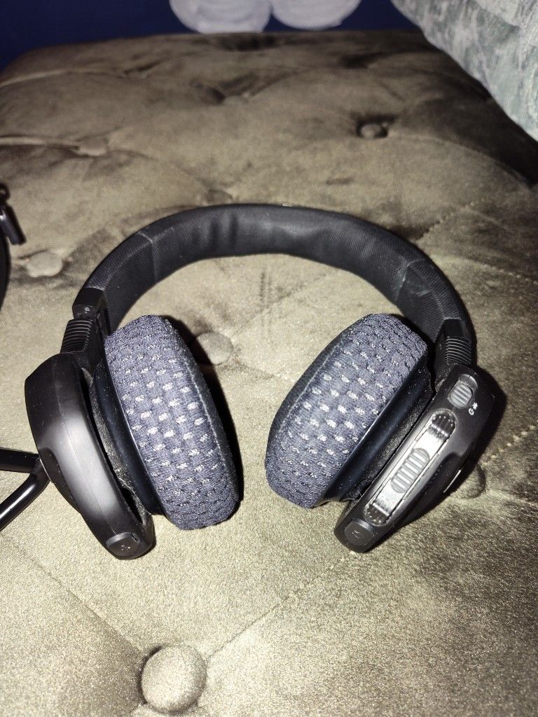 JBL WORKOUT HEADPHONES BY UNDER ARMOR