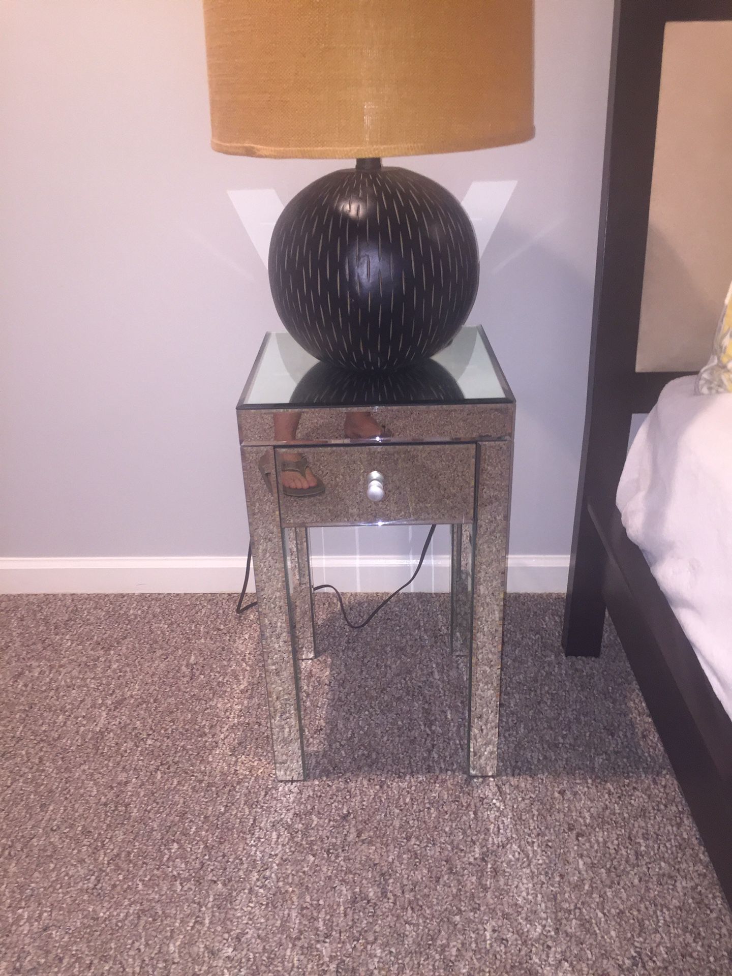 2 Matching Mirrored Side Tables/Night Stands