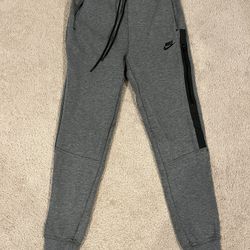 Nike Women’s XS Tech Pack Joggers, Gray, Like New