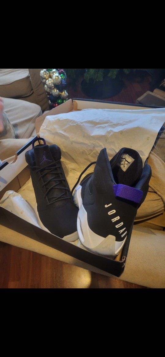 Men Jordan's Size 10