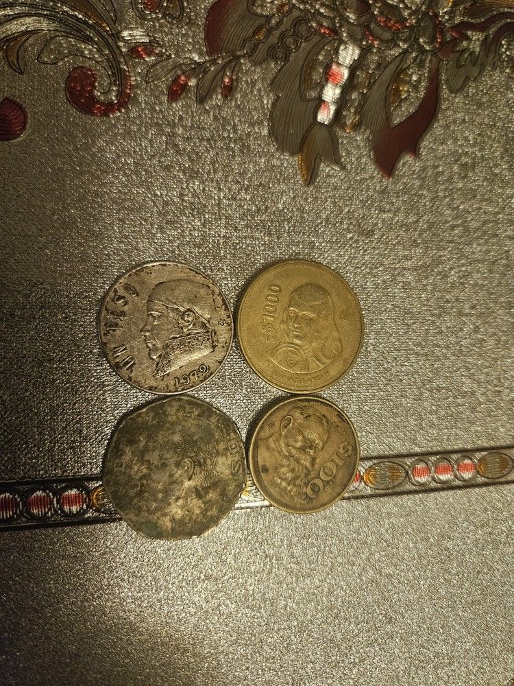 Miren Estoy Bendiendo Estas Monedas Por 1000 Sialguien Se Interesa