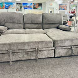 Limited Time Sale🚨Gorgeous Grey Pull Out Sleeper Sectional Available $999 (Huge Saving) $999