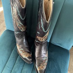 Women’s Cowboy Boots 