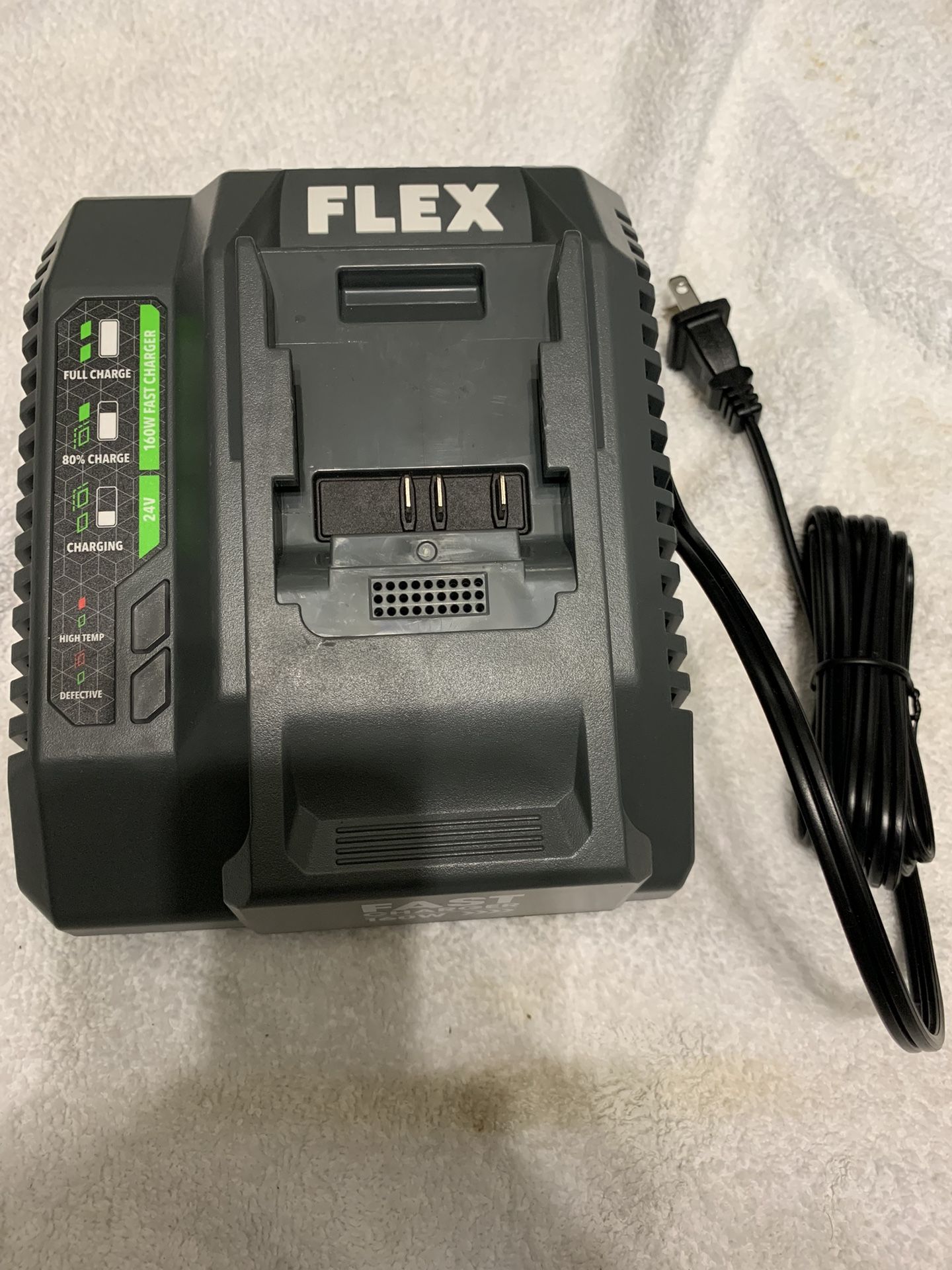 FLEX 24-V Lithium-ion Power Tool Battery Charger
