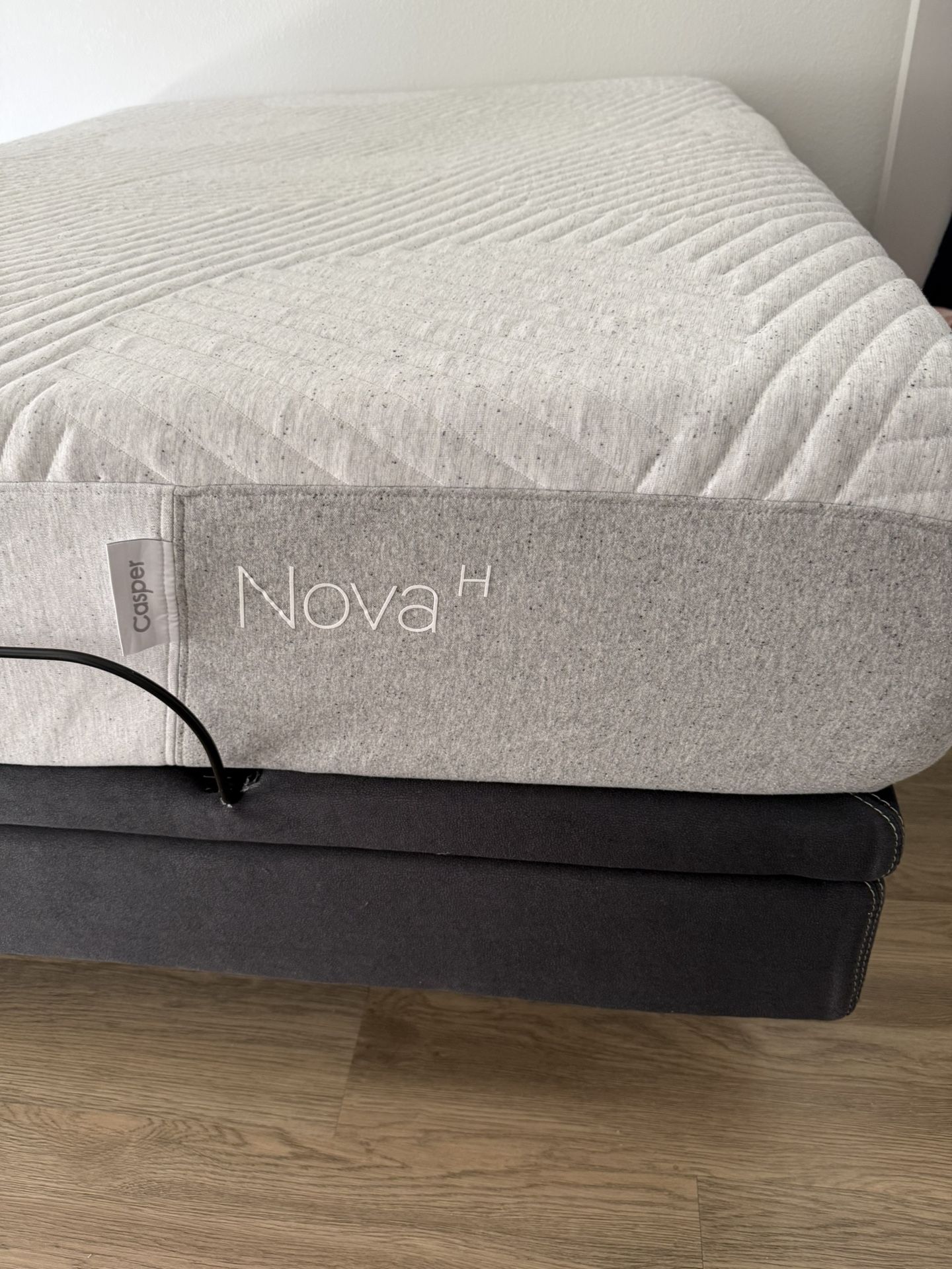 Queen Casper Nova Hybrid Mattress & Adjustable Base