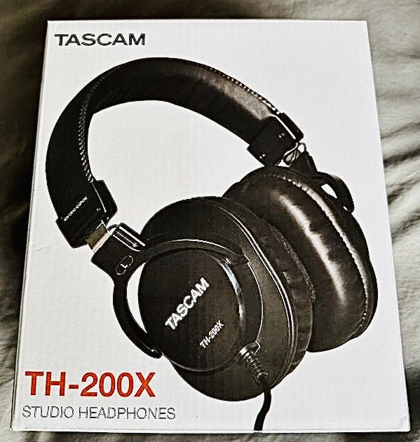 Tascam Headphones TH-200X